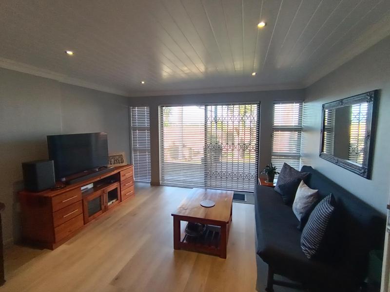 3 Bedroom Property for Sale in Hartenbos Western Cape